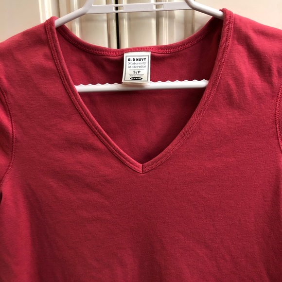 ๐ ๐ฅณHOST PICK๐ฅณ OLD NAVY cotton maternity T-shirt - Picture 2 of 7
